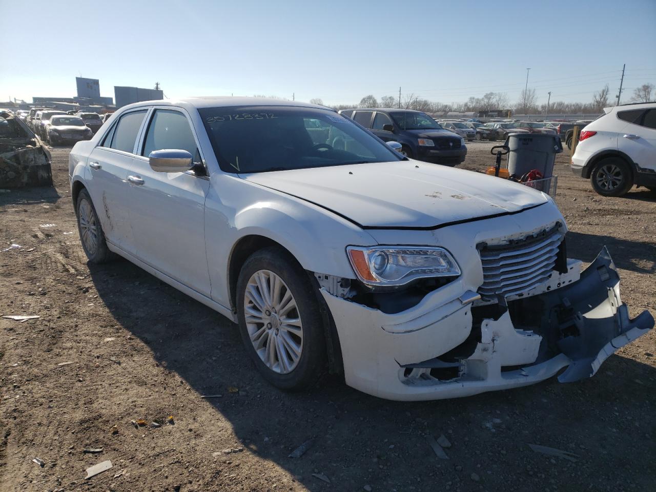 CHRYSLER 300 2014 with VIN 2C3CCARG1EH328013 - Photo from auction