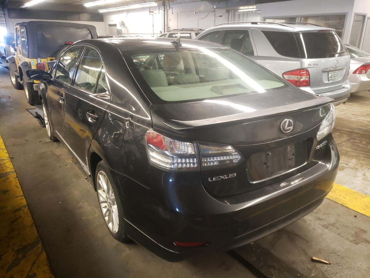 Photo 3 from auction – 2010 LEXUS HS with VIN JTHBB1BA0A2007310
