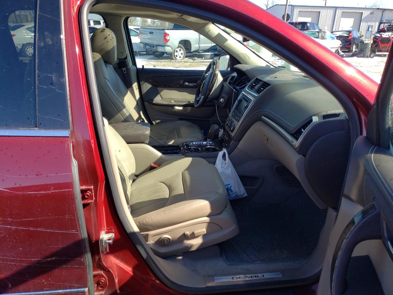 Photo 5 from auction – 2015 GMC ACADIA DEN with VIN 1GKKVTKD0FJ152590