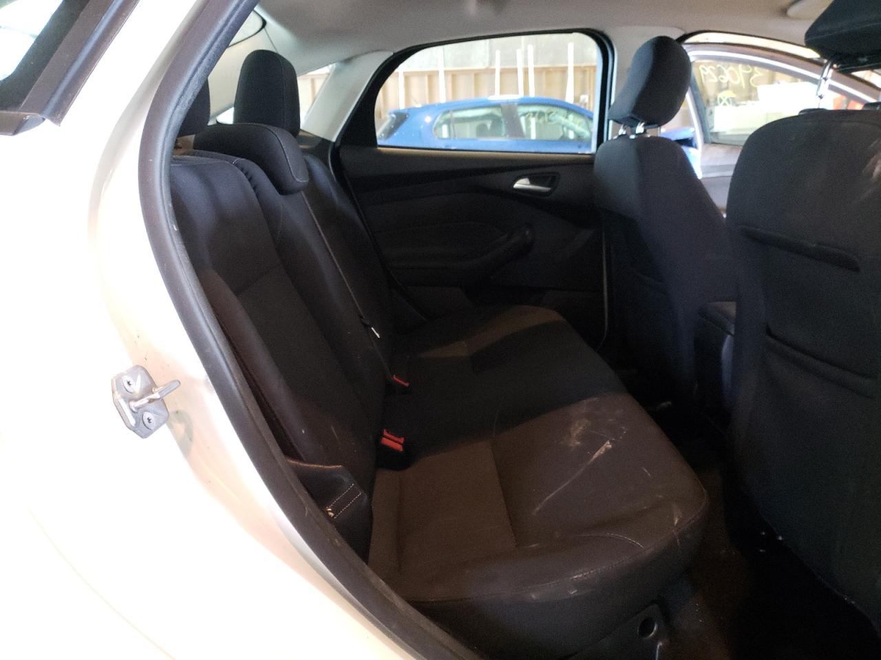 Photo 6 from auction – 2016 FORD FOCUS SE with VIN 1FADP3F23GL390629