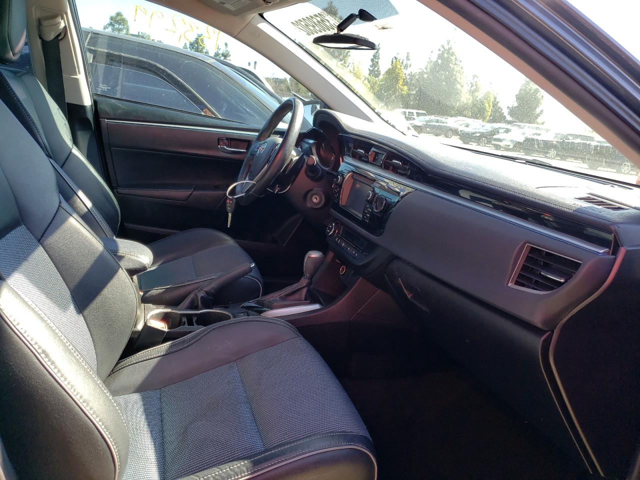 Photo 5 from auction – 2015 TOYOTA COROLLA L with VIN 5YFBURHE0FP289607