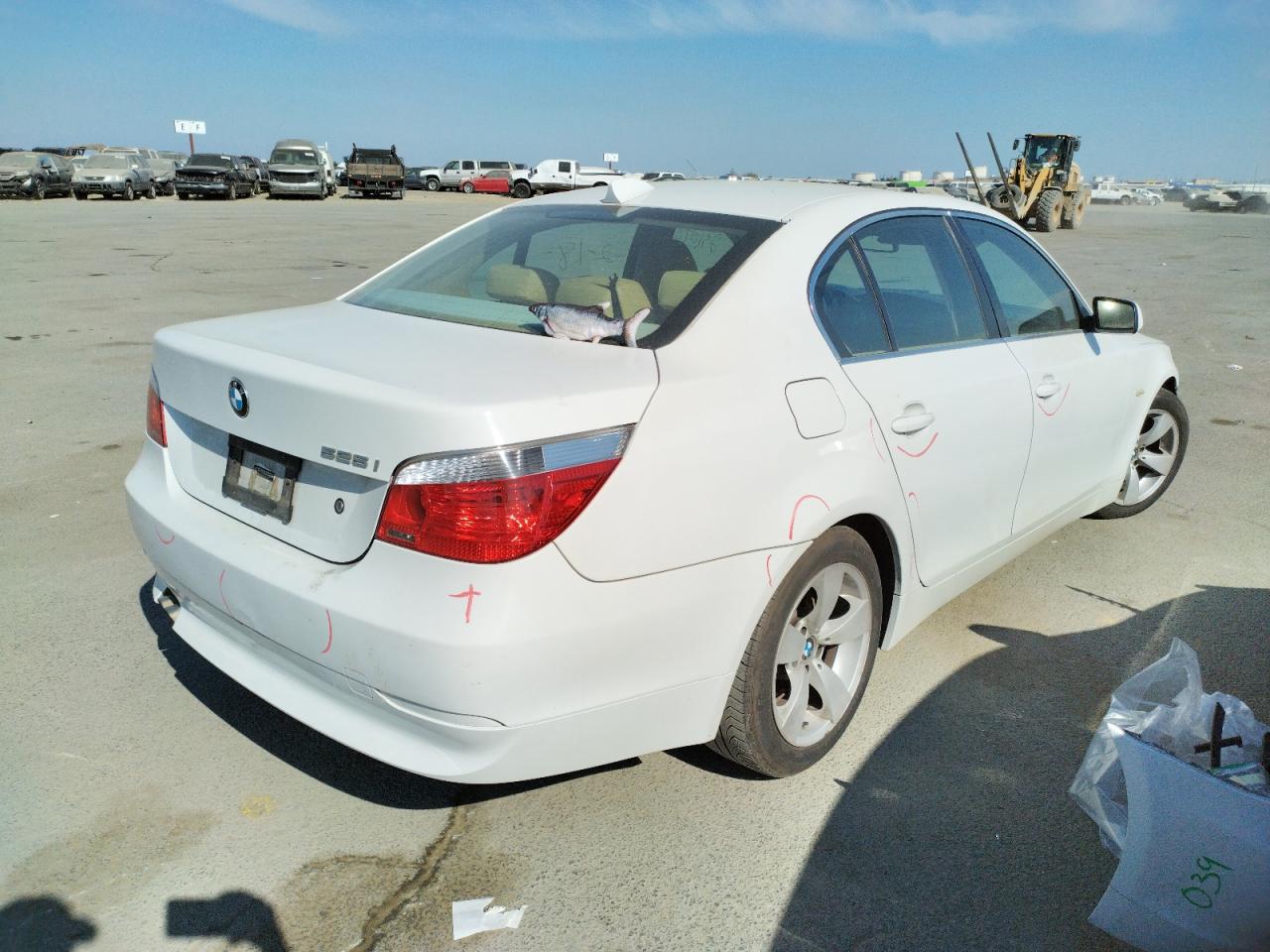 Photo 4 from auction – 2007 BMW 525 I with VIN WBANE53557CY05509