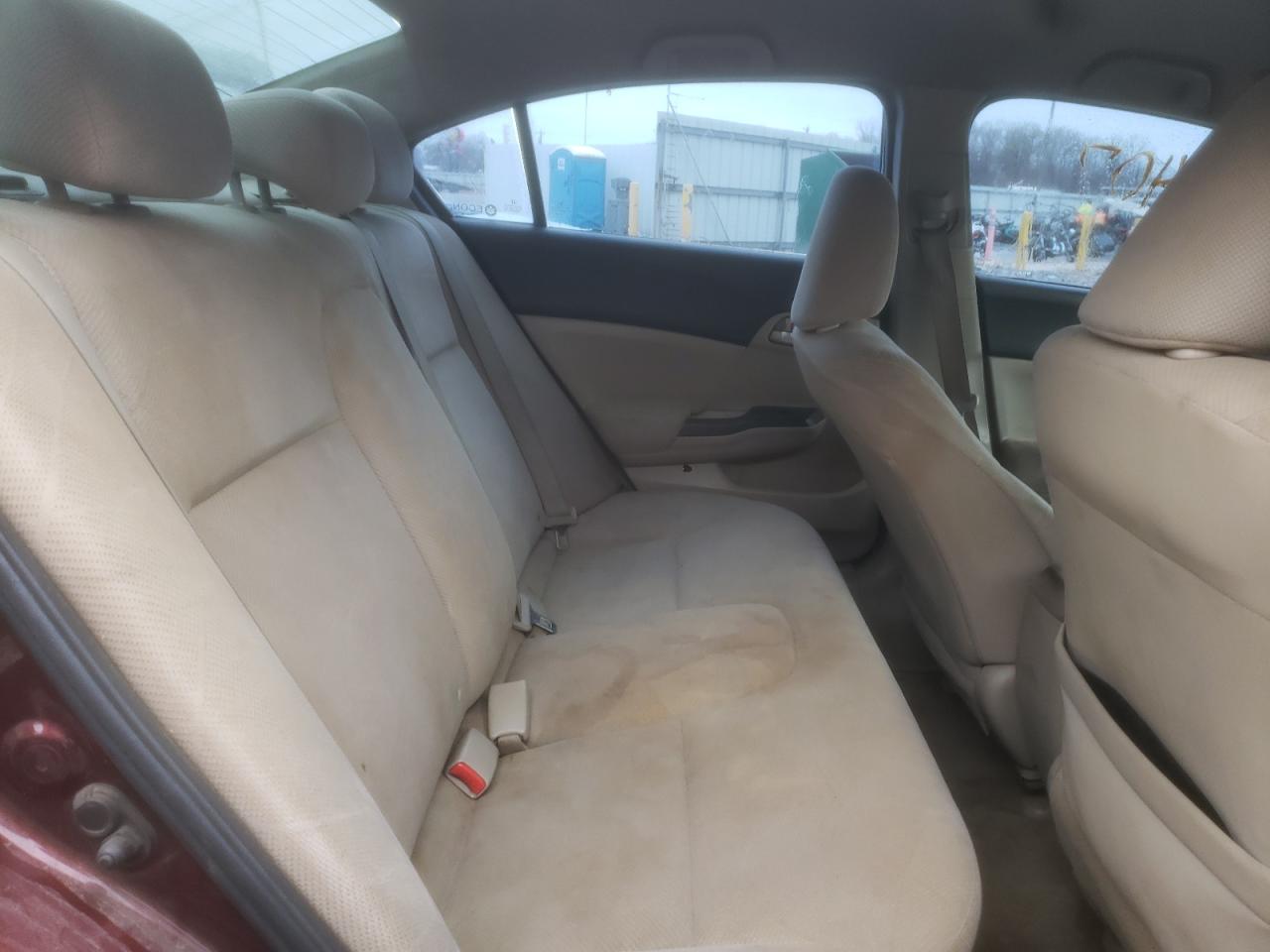 Photo 6 from auction – 2012 HONDA CIVIC LX with VIN 19XFB2F51CE037587
