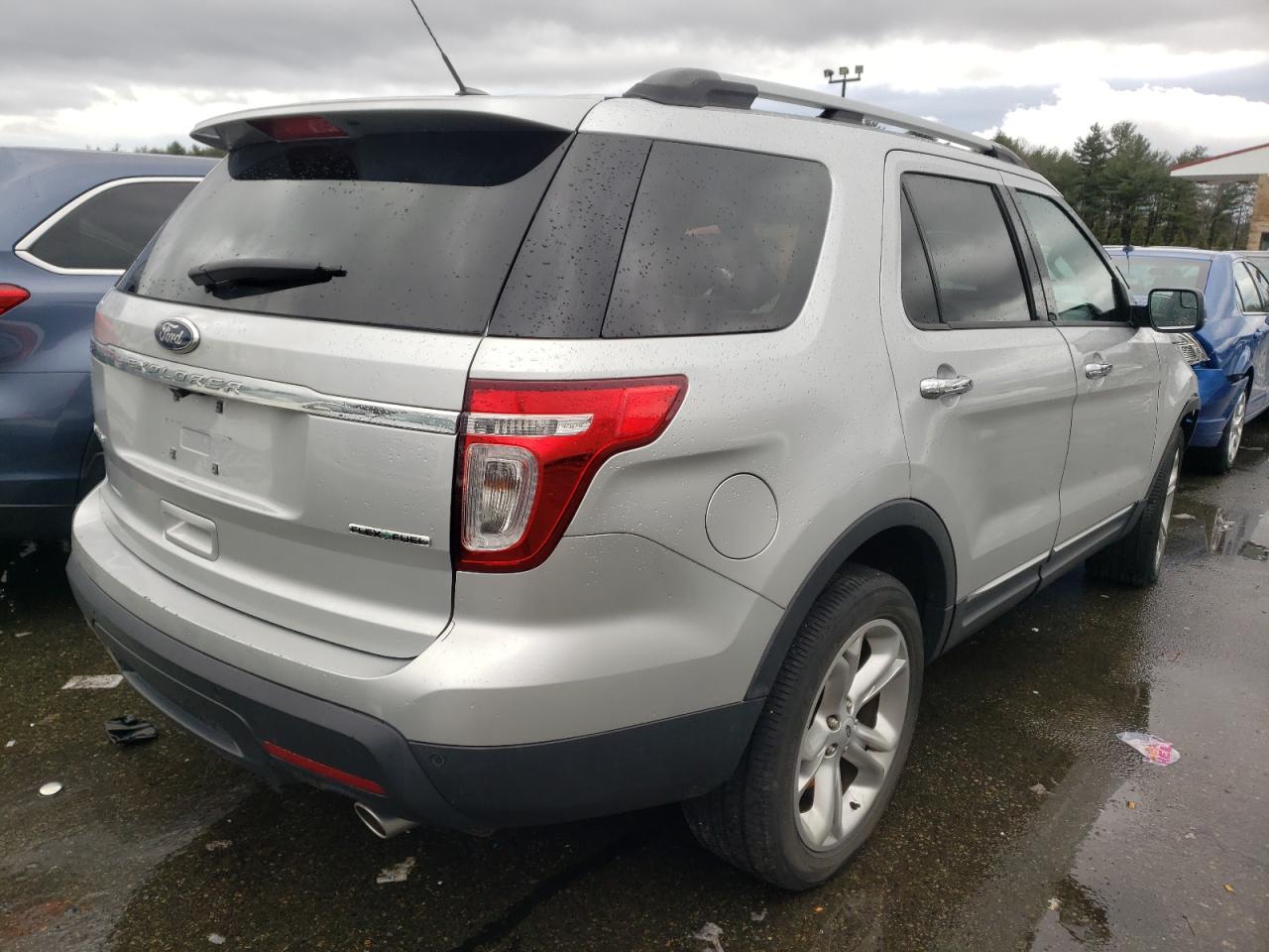 Photo 4 from auction – 2014 FORD EXPLORER L with VIN 1FM5K7F87EGB73899