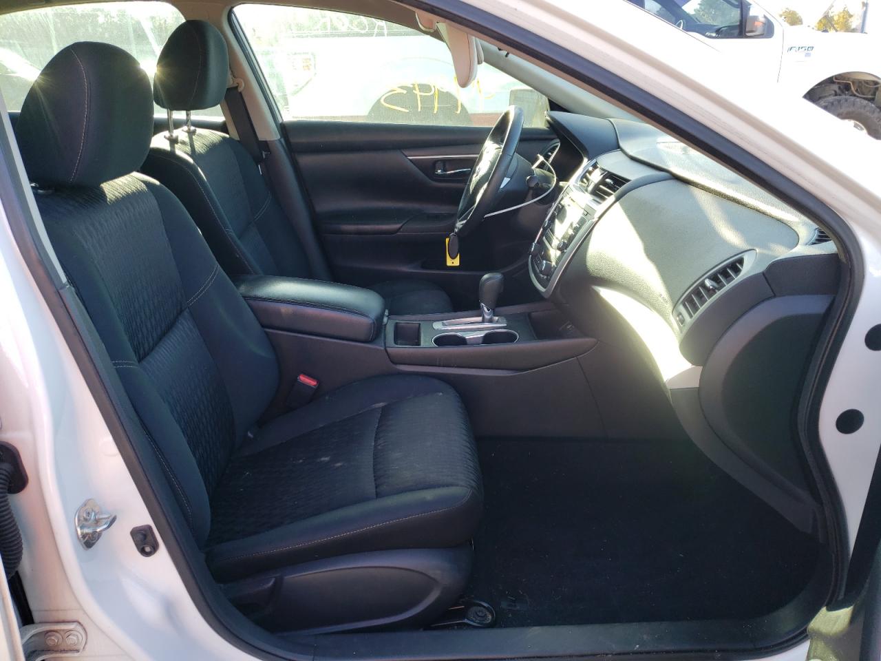 Photo 5 from auction – 2017 NISSAN ALTIMA 2.5 with VIN 1N4AL3AP9HC483612