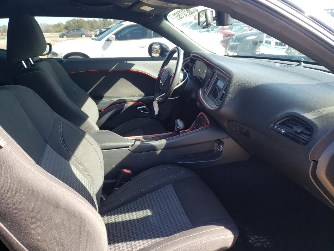 Photo 5 from auction – 2019 DODGE CHALLENGER with VIN 2C3CDZAG4KH729445