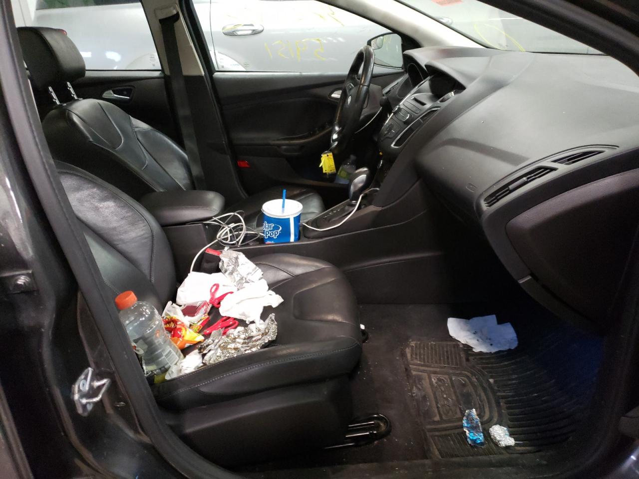 Photo 5 from auction – 2016 FORD FOCUS SE with VIN 1FADP3F2XGL267362