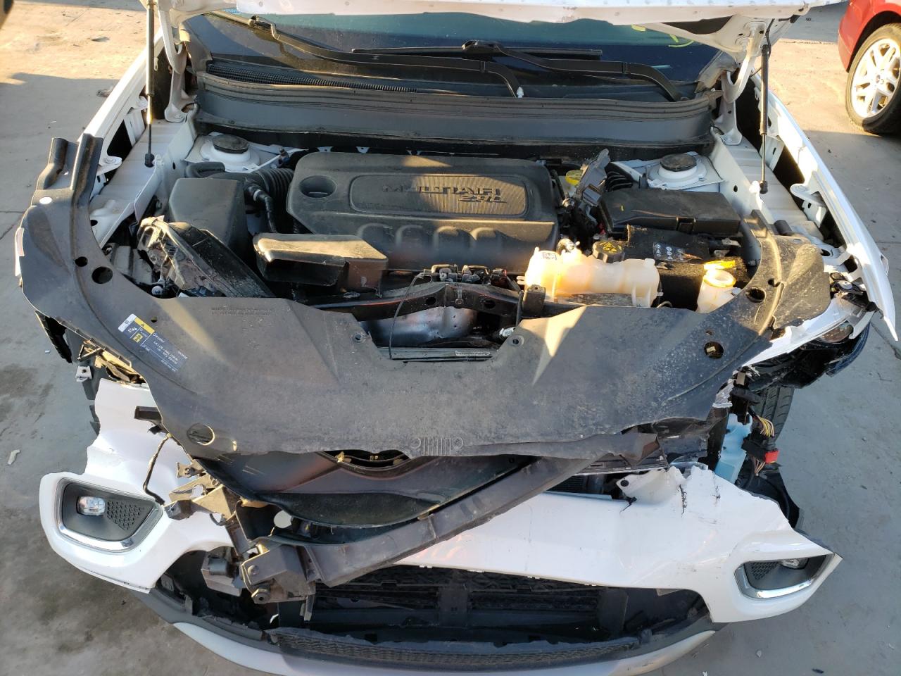 Photo 7 from auction – 2019 JEEP CHEROKEE L with VIN 1C4PJLDB9KD356984