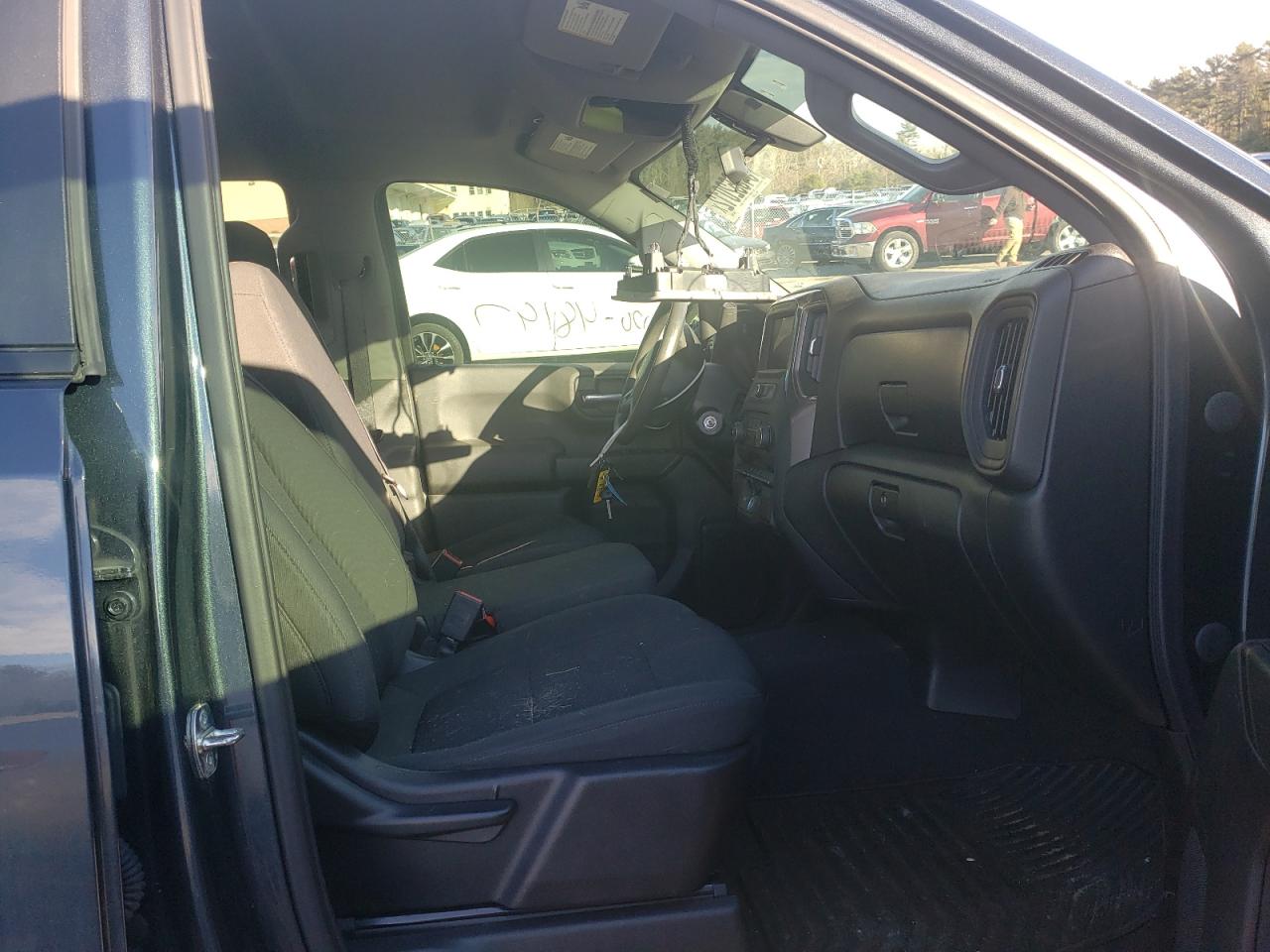 Photo 5 from auction – 2020 CHEVROLET SILVERADO with VIN 1GCRYBEH8LZ239533