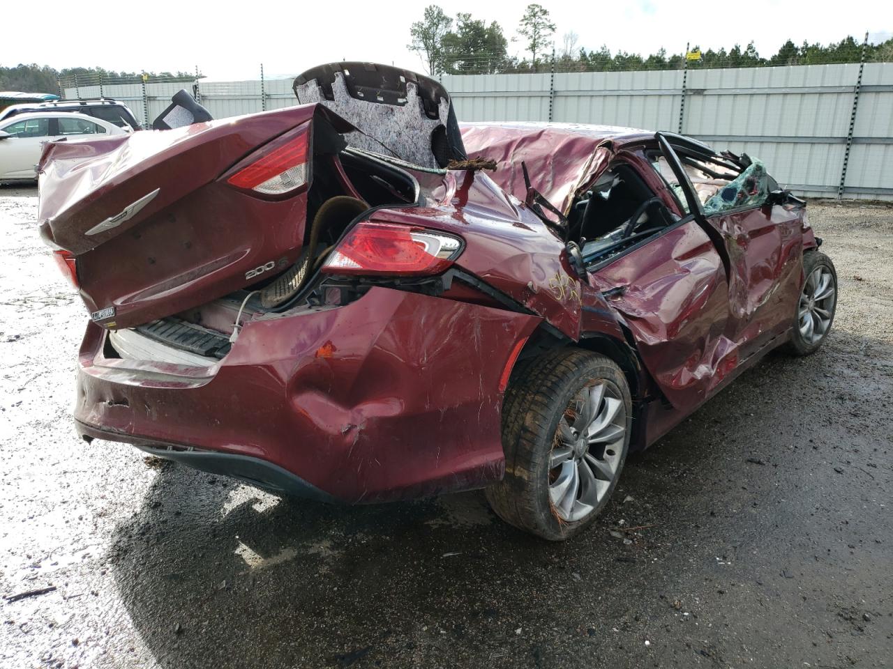 Photo 4 from auction – 2015 CHRYSLER 200 S with VIN 1C3CCCBB3FN579019