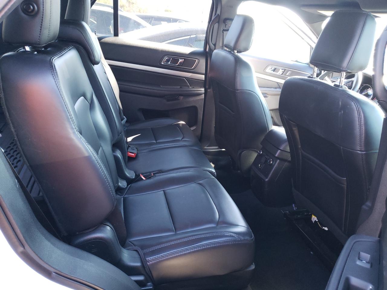 Photo 6 from auction – 2019 FORD EXPLORER X with VIN 1FM5K7D84KGB34914