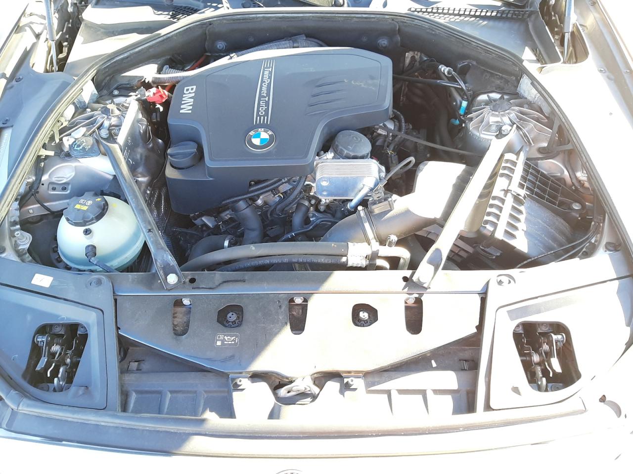 Photo 7 from auction – 2016 BMW 528 I with VIN WBA5A5C58GG353575
