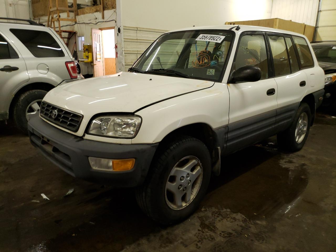 Photo 15 from auction – 1999 TOYOTA RAV4 with VIN JT3HP10V4X0219994