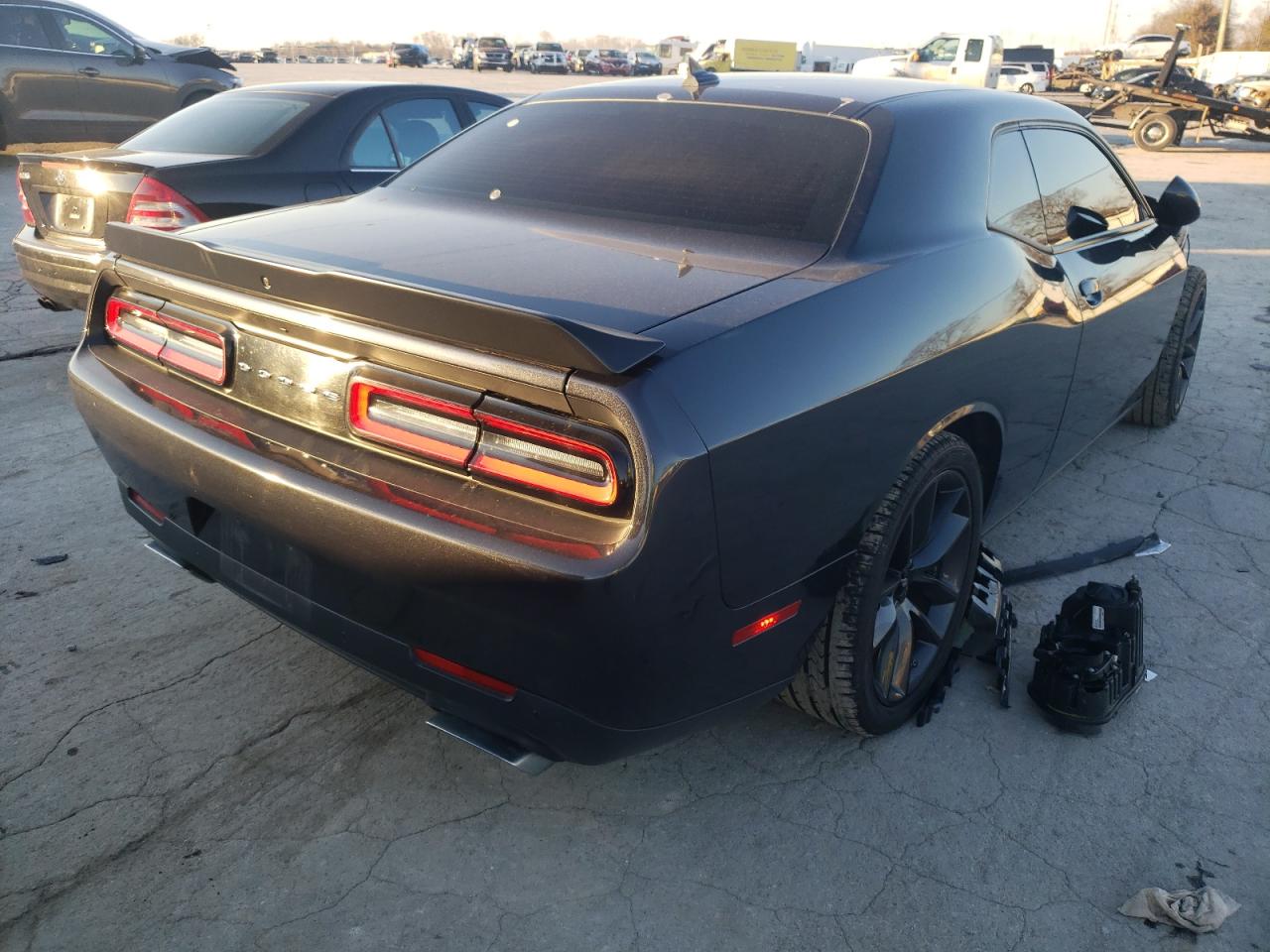 Photo 4 from auction – 2019 DODGE CHALLENGER with VIN 2C3CDZFJ2KH530009