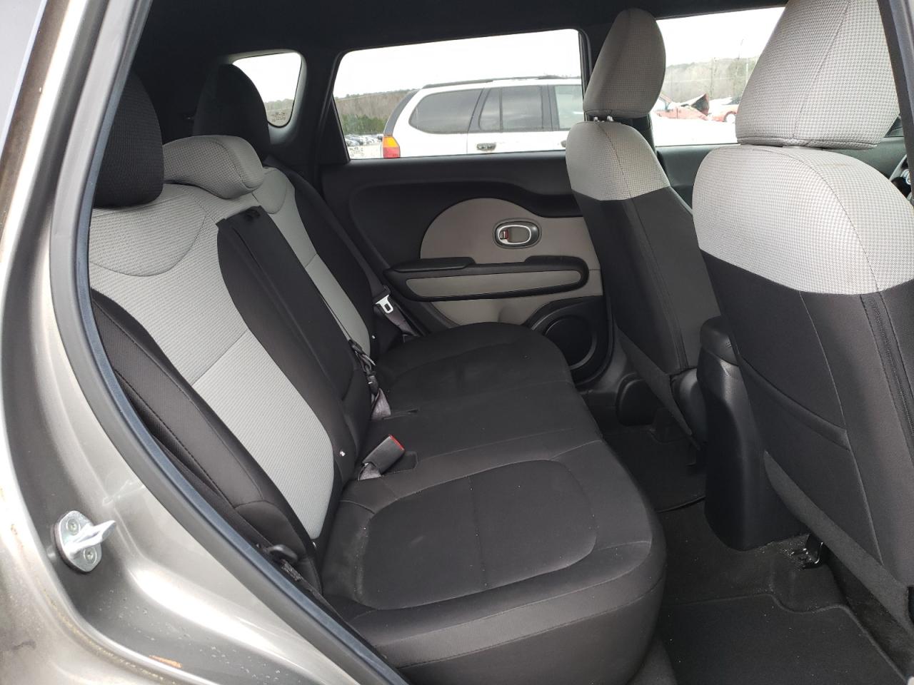 Photo 6 from auction – 2014 KIA SOUL with VIN KNDJN2A24E7093847