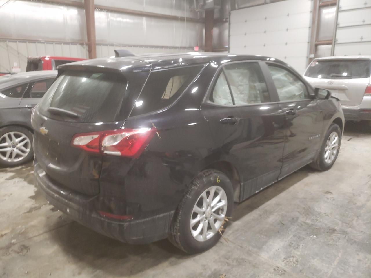 Photo 4 from auction – 2020 CHEVROLET EQUINOX with VIN 2GNAXFEV7L6148219