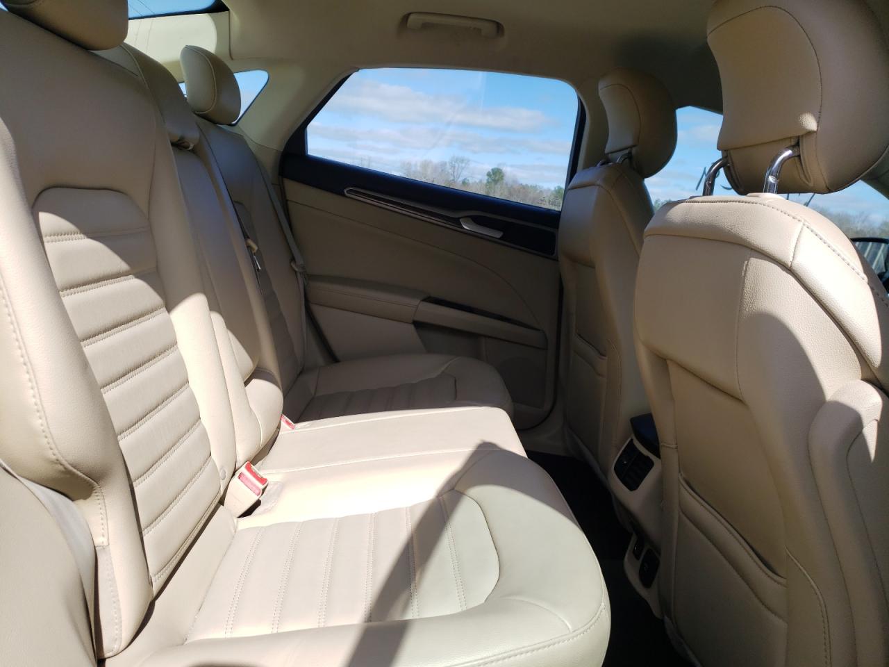 Photo 6 from auction – 2013 FORD FUSION SE with VIN 3FA6P0HR2DR246469