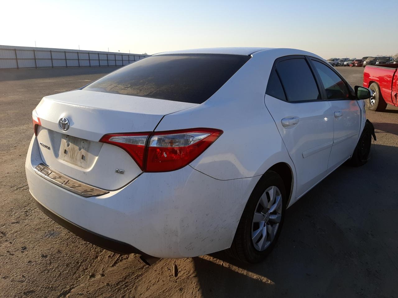 Photo 4 from auction – 2015 TOYOTA COROLLA L with VIN 5YFBURHE8FP334471