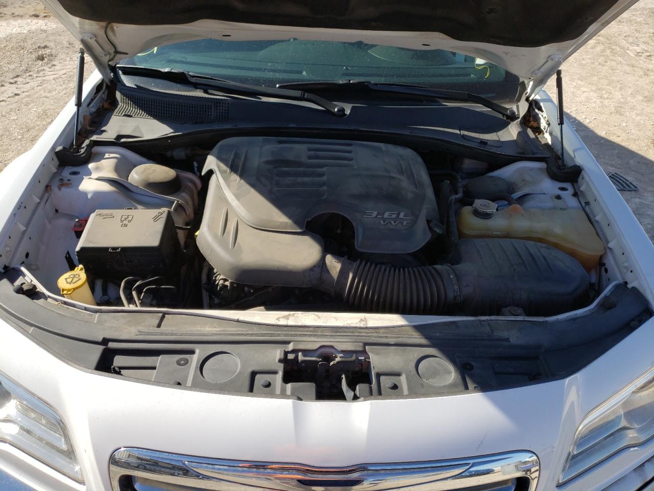 Photo 7 from auction – 2014 CHRYSLER 300 with VIN 2C3CCARGXEH306186