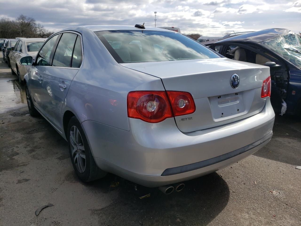 Photo 3 from auction – 2006 VOLKSWAGEN JETTA 2.5 with VIN 3VWSG71K66M718054