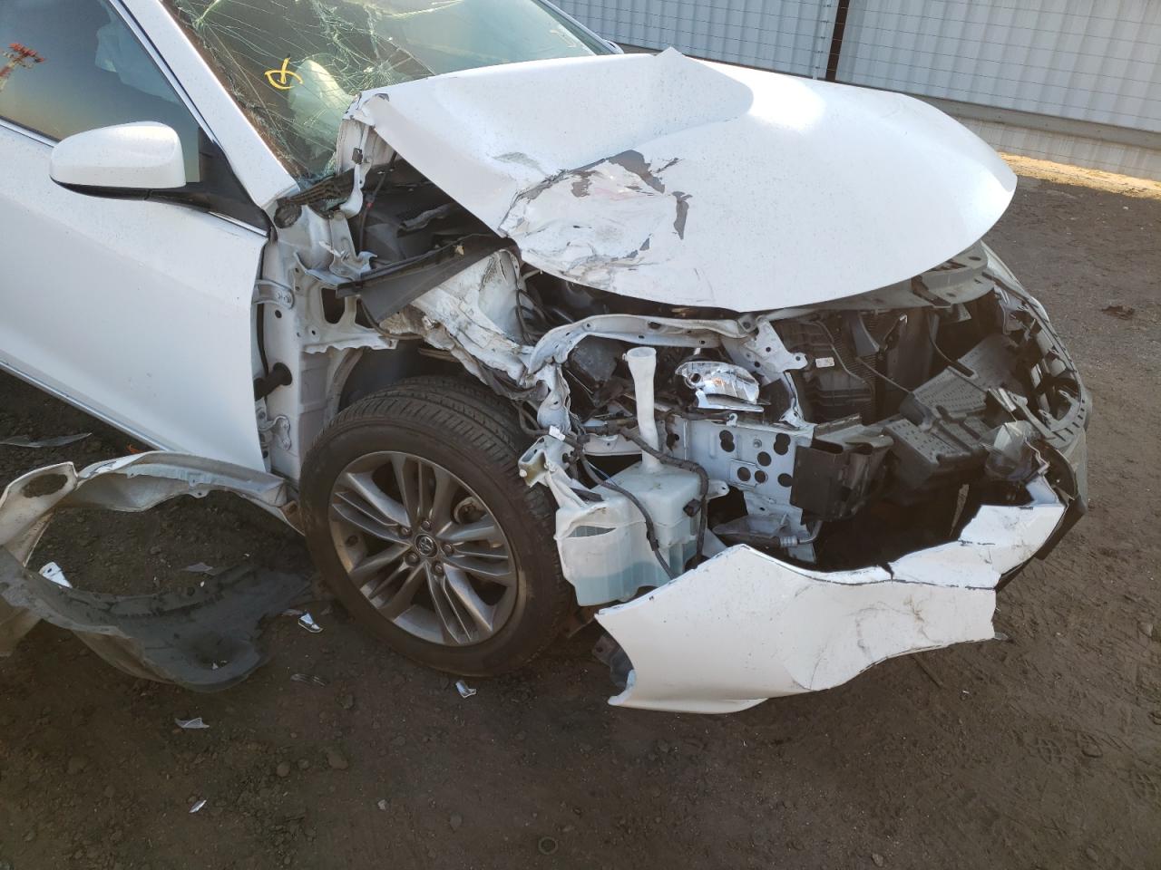 Photo 9 from auction – 2016 TOYOTA CAMRY LE with VIN 4T1BF1FK8GU165492