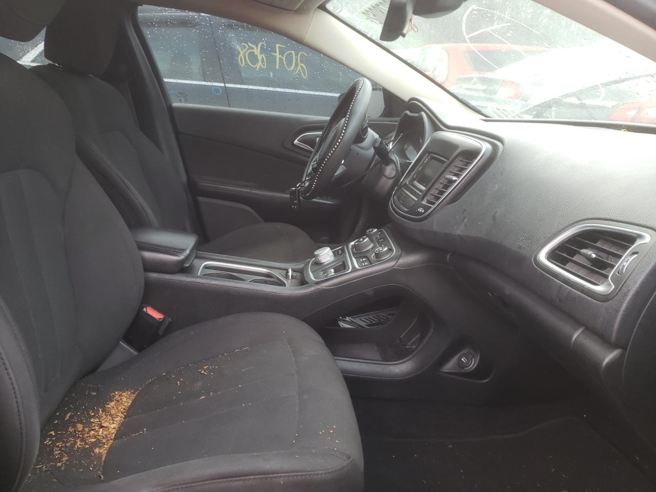 Photo 5 from auction – 2015 CHRYSLER 200 LIMITE with VIN 1C3CCCAB6FN675275