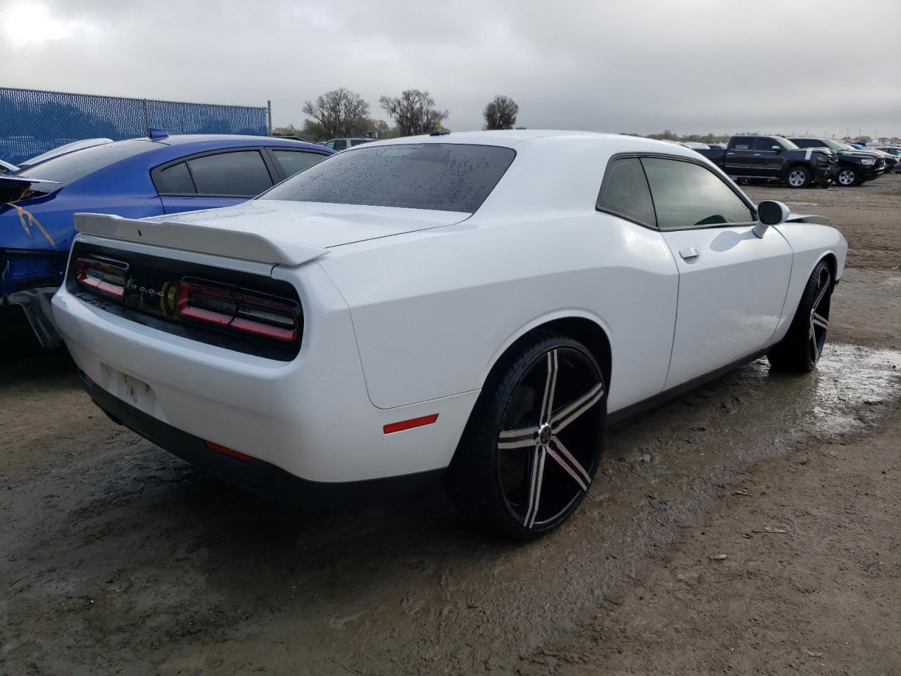 Photo 4 from auction – 2019 DODGE CHALLENGER with VIN 2C3CDZAG9KH751876
