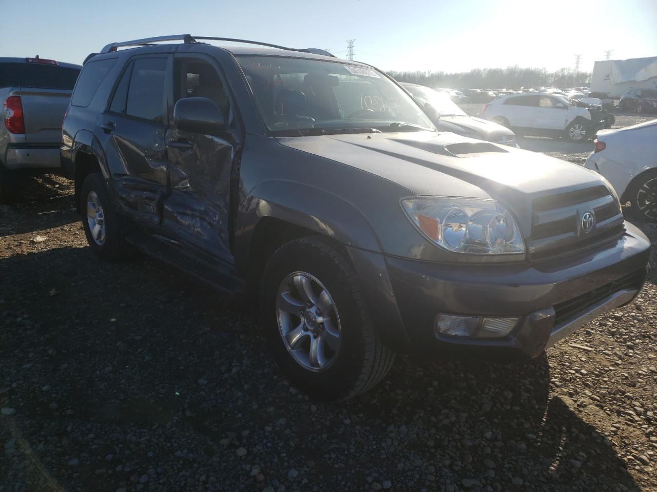TOYOTA 4RUNNER SR 2004 with VIN JTEZU14R948017537 - Photo from auction