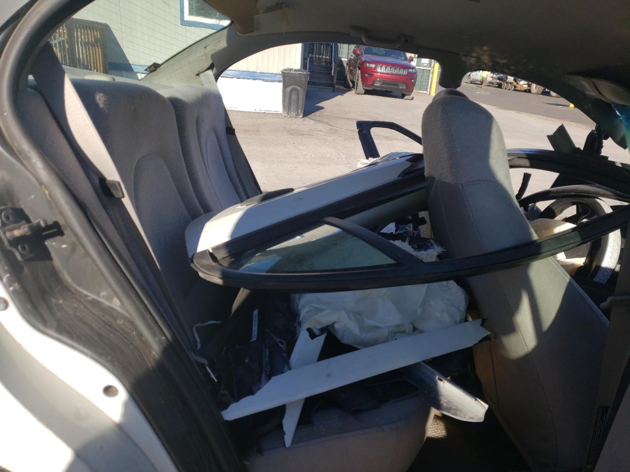 Photo 6 from auction – 2000 SATURN SL1 with VIN 1G8ZH5289YZ249804