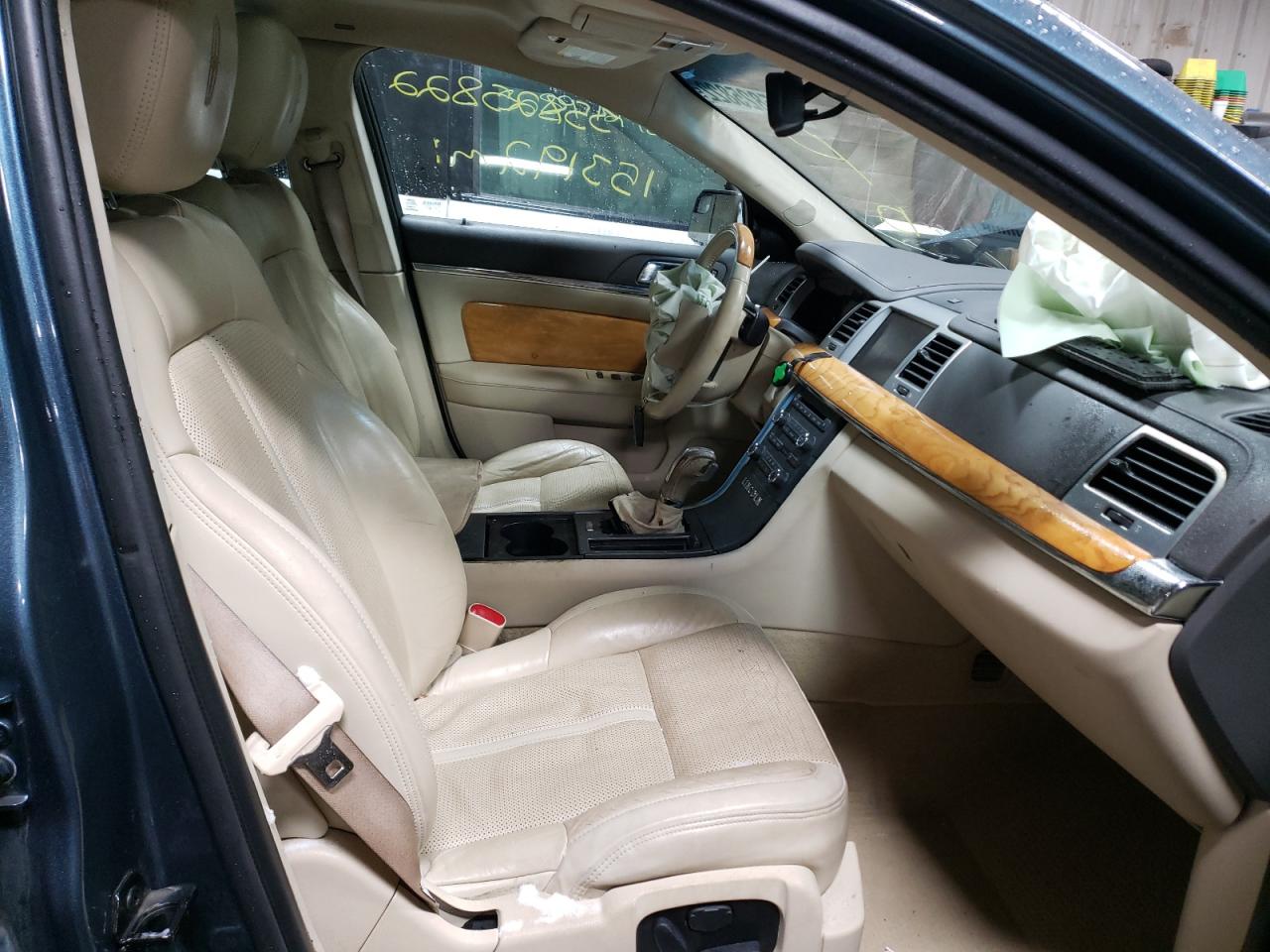 Photo 5 from auction – 2010 LINCOLN MKS with VIN 1LNHL9DR9AG603329