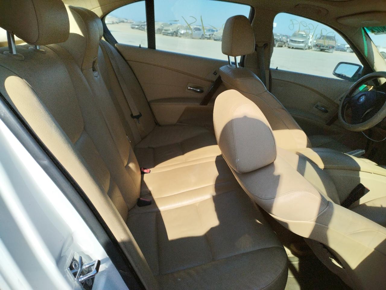 Photo 6 from auction – 2007 BMW 525 I with VIN WBANE53557CY05509