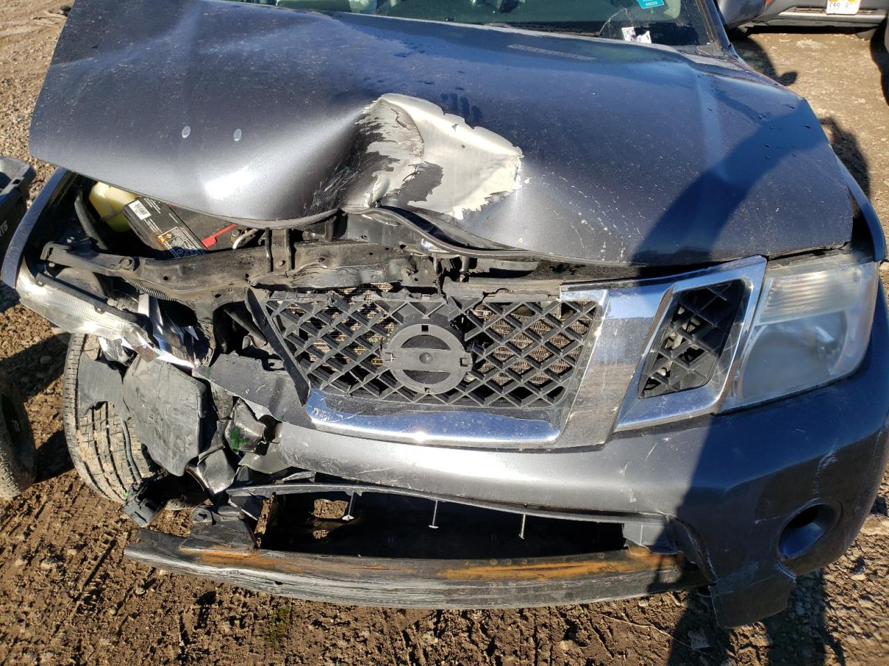 Photo 7 from auction – 2011 NISSAN PATHFINDER with VIN 5N1AR1NN6BC630011