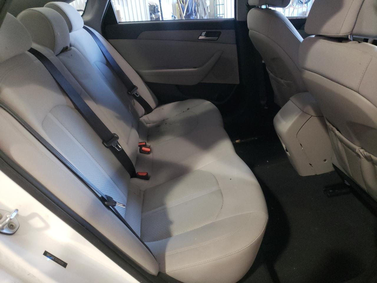Photo 6 from auction – 2016 HYUNDAI SONATA SE with VIN 5NPE24AF7GH388285