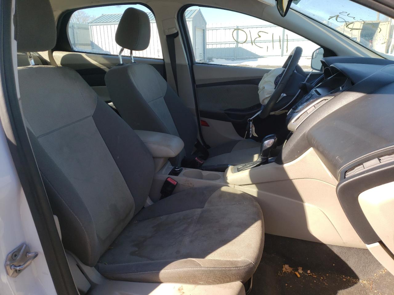 Photo 5 from auction – 2012 FORD FOCUS SE with VIN 1FAHP3F20CL278852