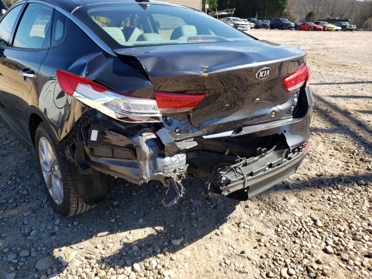 Photo 9 from auction – 2017 KIA OPTIMA EX with VIN 5XXGU4L33HG153630