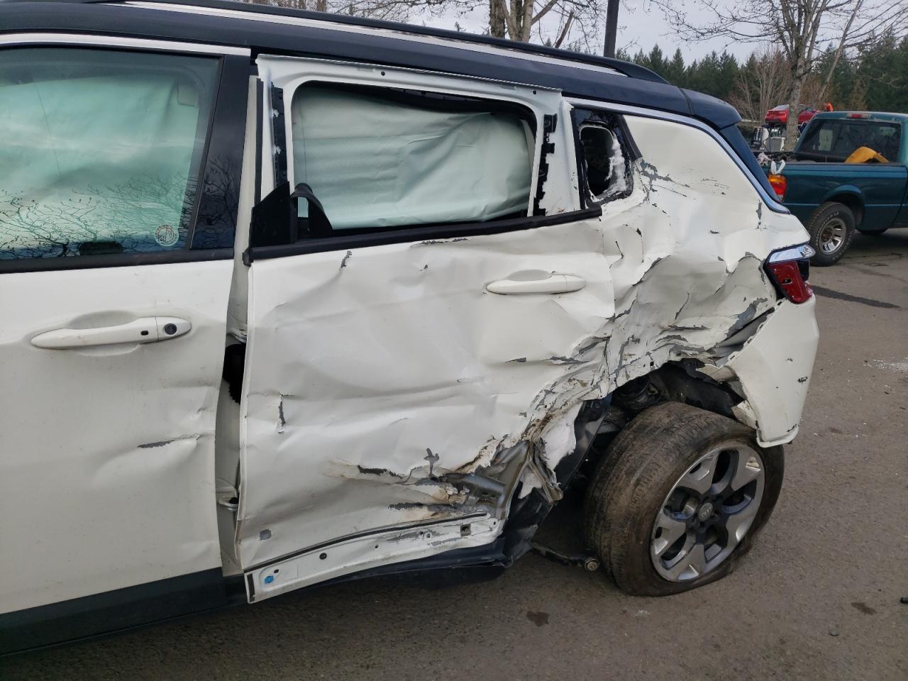 Photo 9 from auction – 2021 JEEP COMPASS LI with VIN 3C4NJDCB8MT586950