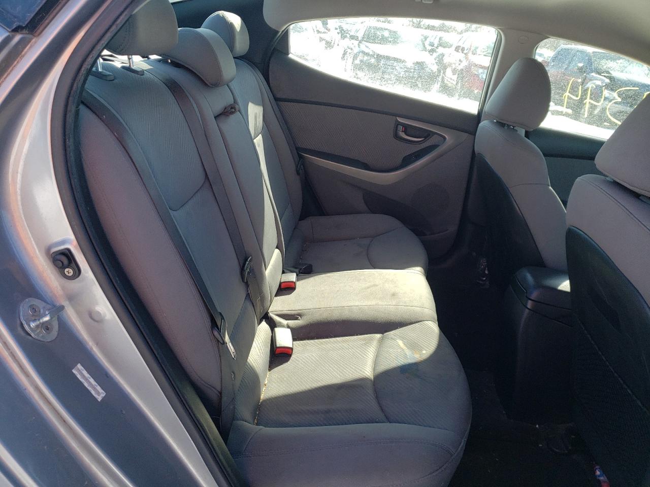 Photo 6 from auction – 2012 HYUNDAI ELANTRA GL with VIN KMHDH4AE3CU358570