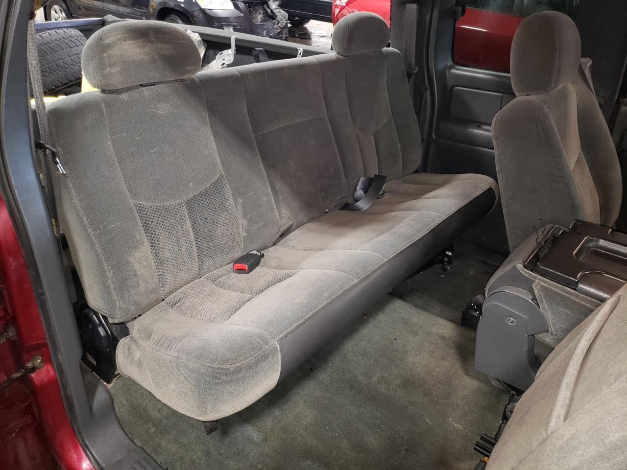 Photo 6 from auction – 2004 CHEVROLET SILVERADO with VIN 2GCEC19T141373414