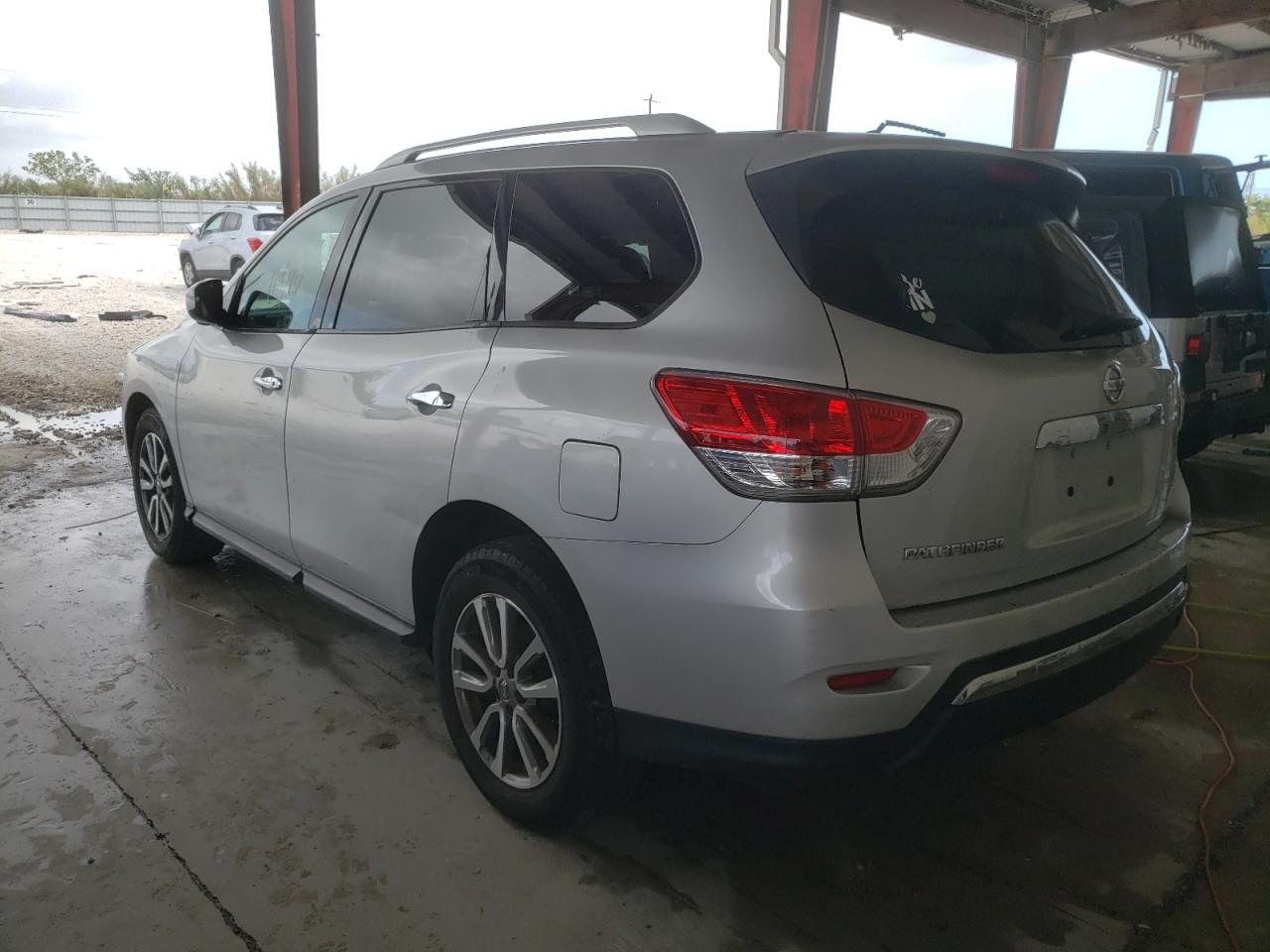 Photo 3 from auction – 2016 NISSAN PATHFINDER with VIN 5N1AR2MN0GC617009