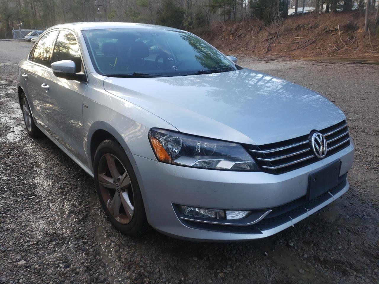 VOLKSWAGEN PASSAT S 2015 with VIN 1VWAS7A38FC110556 - Photo from auction