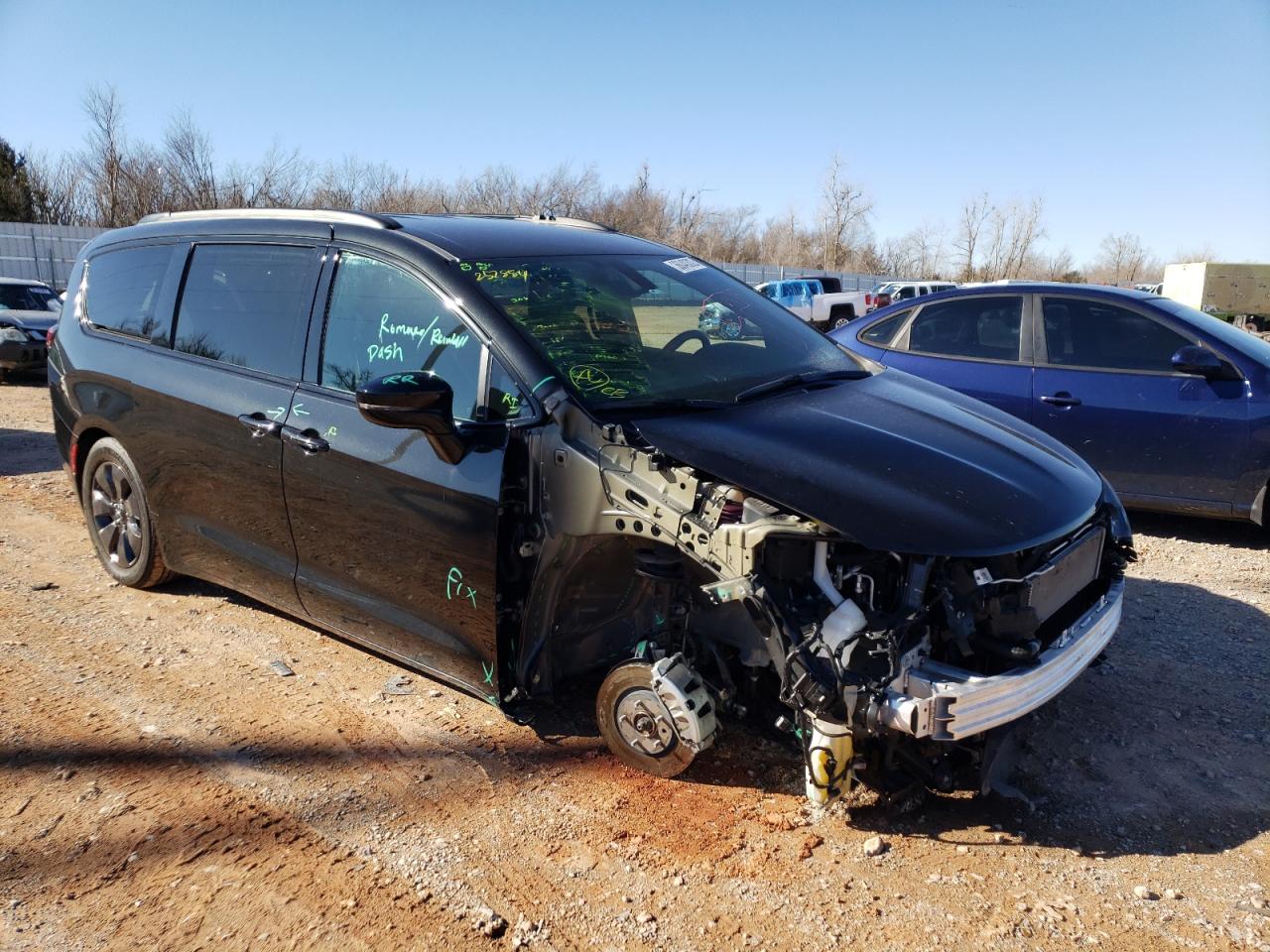 CHRYSLER PACIFICA H 2020 with VIN 2C4RC1N73LR257884 - Photo from auction