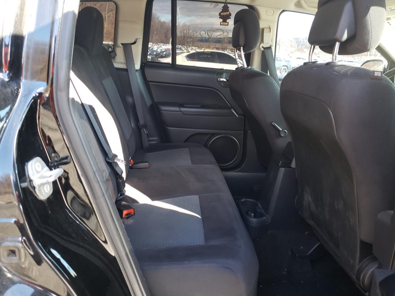 Photo 6 from auction – 2015 JEEP COMPASS SP with VIN 1C4NJDBB6FD423675