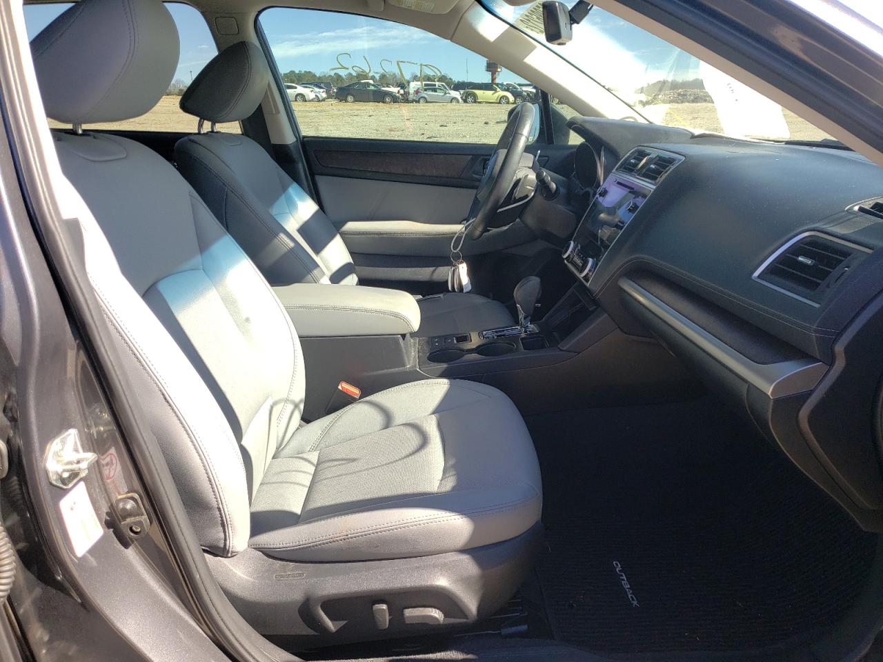 Photo 5 from auction – 2018 SUBARU OUTBACK 3. with VIN 4S4BSENC6J3251880