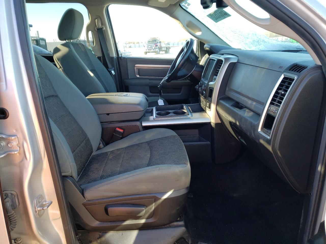 Photo 5 from auction – 2014 RAM 1500 SLT with VIN 1C6RR7LTXES347091