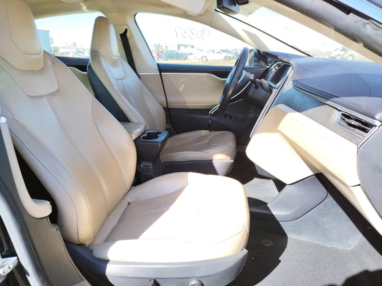 Photo 5 from auction – 2013 TESLA MODEL S with VIN 5YJSA1CN5DFP06830