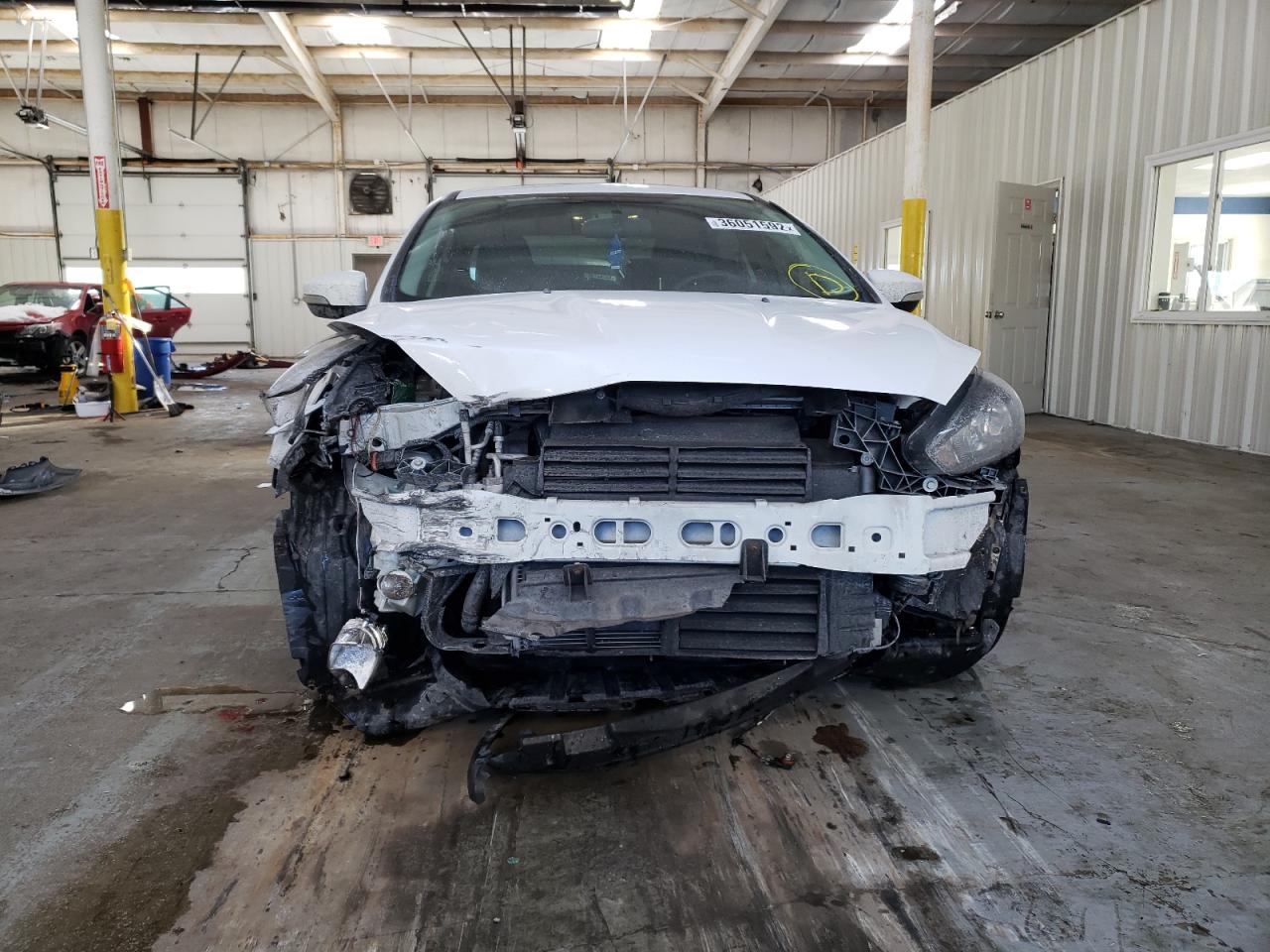 Photo 9 from auction – 2016 FORD FOCUS SE with VIN 1FADP3F27GL226820