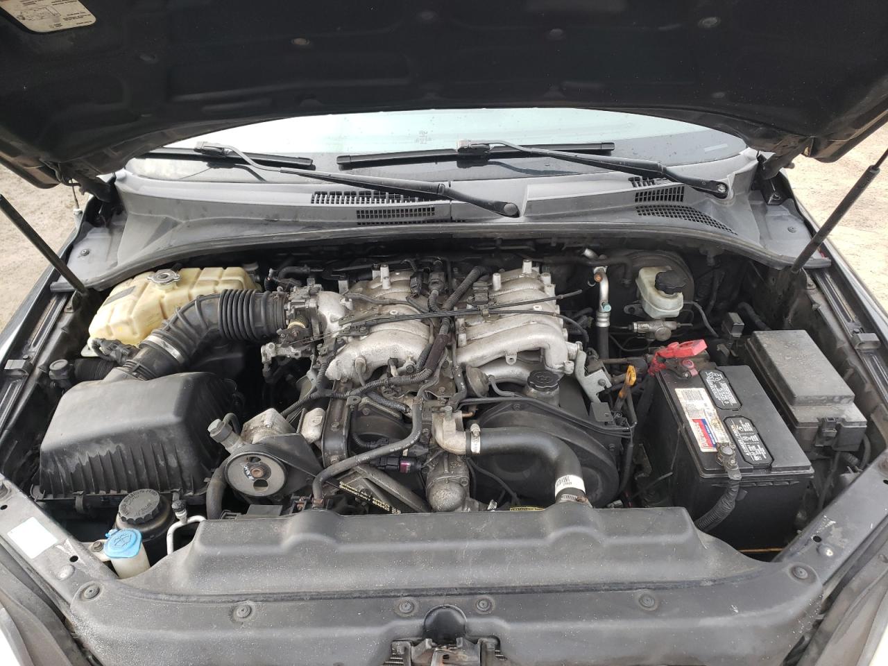 Photo 7 from auction – 2004 KIA SORENTO EX with VIN KNDJD733X45207995