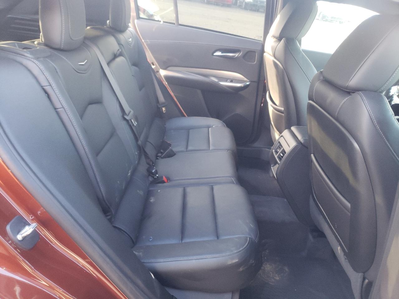 Photo 6 from auction – 2020 CADILLAC XT4 PREMIU with VIN 1GYFZDR44LF019529