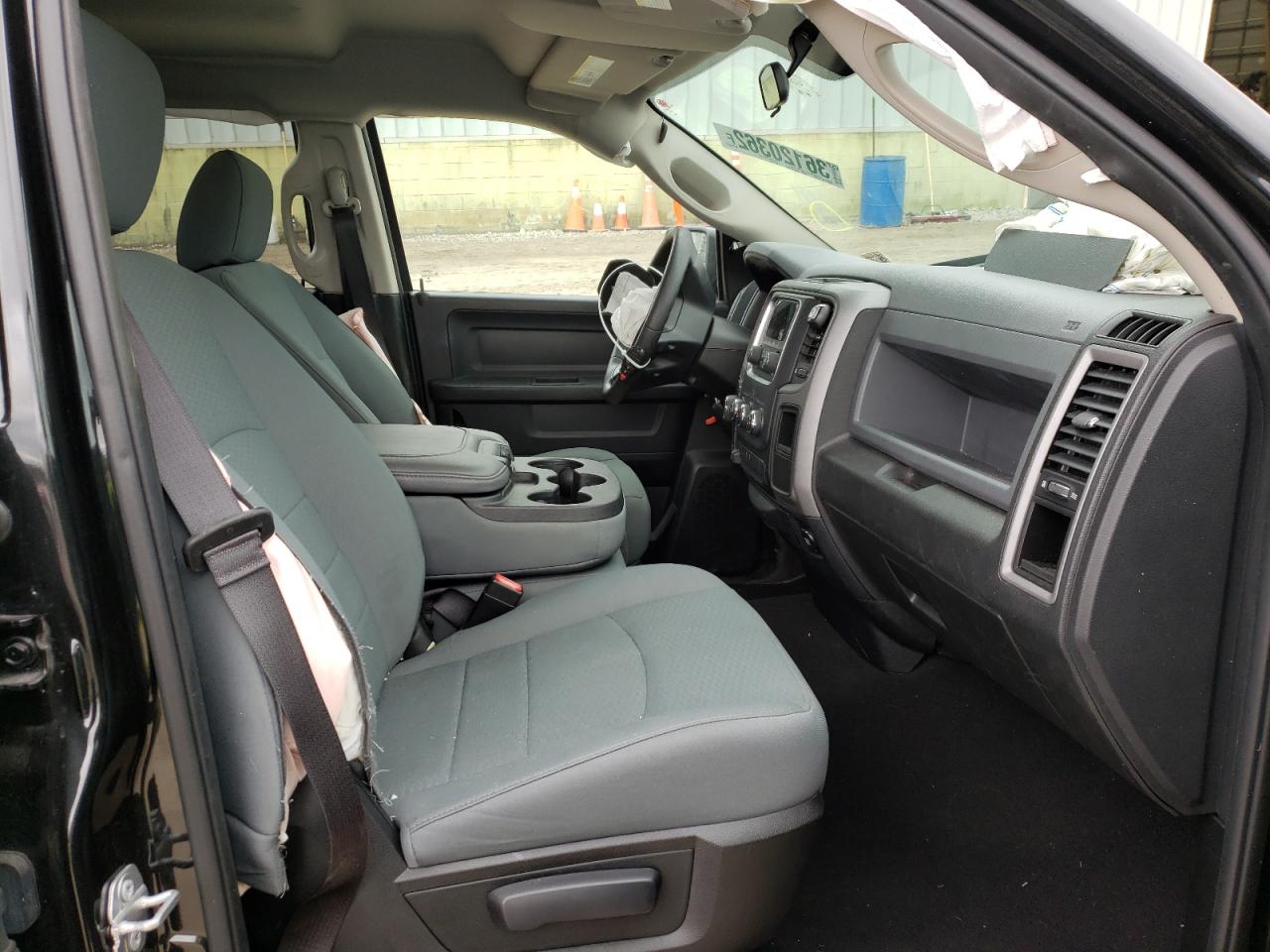 Photo 5 from auction – 2017 RAM 1500 ST with VIN 1C6RR7FG4HS733797