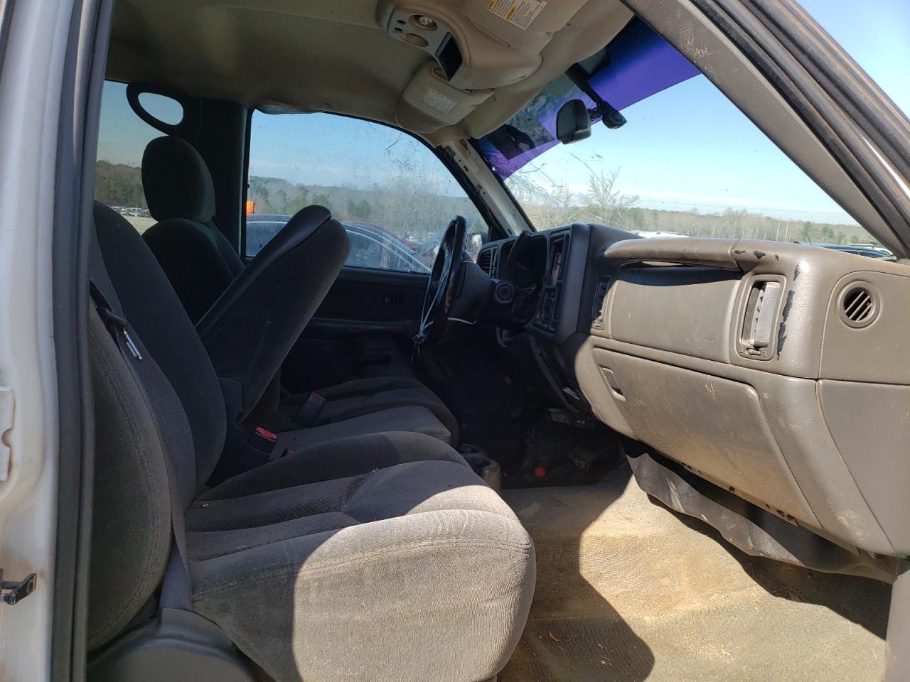 Photo 5 from auction – 2003 CHEVROLET SILVERADO with VIN 1GCHK23U93F257019